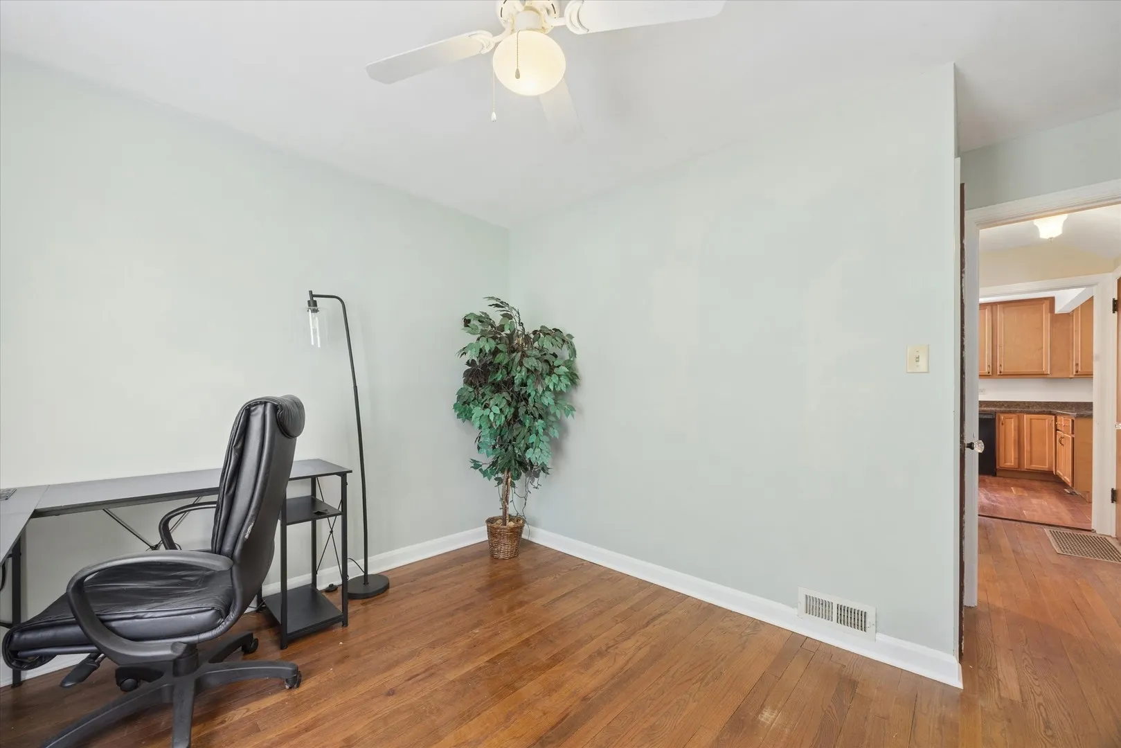1902 E Indiana St, , 60187, USA 60187-Wheaton-IL