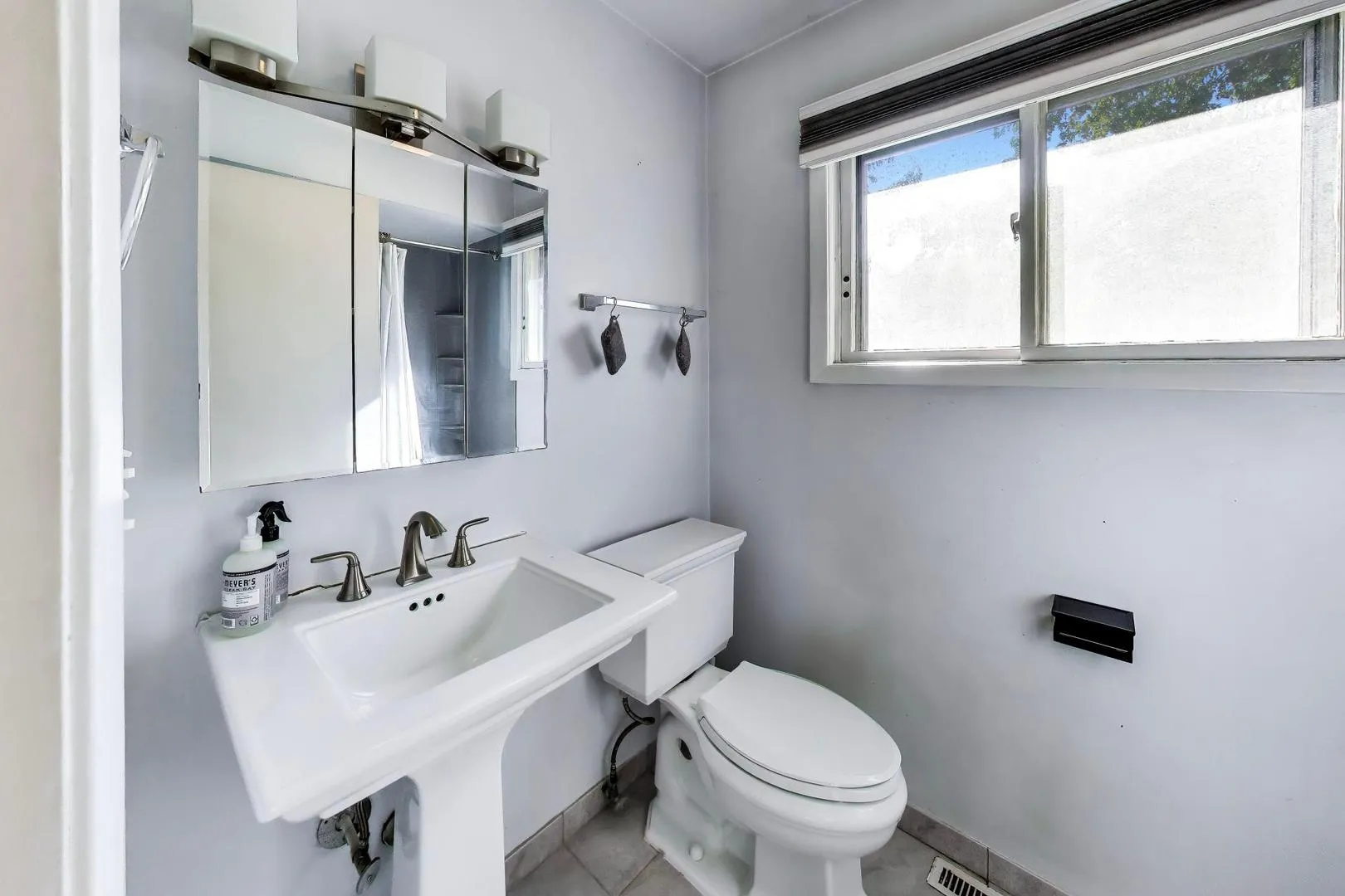 31 Mulberry E Rd, ,  60015, USA 60015-Deerfield-IL