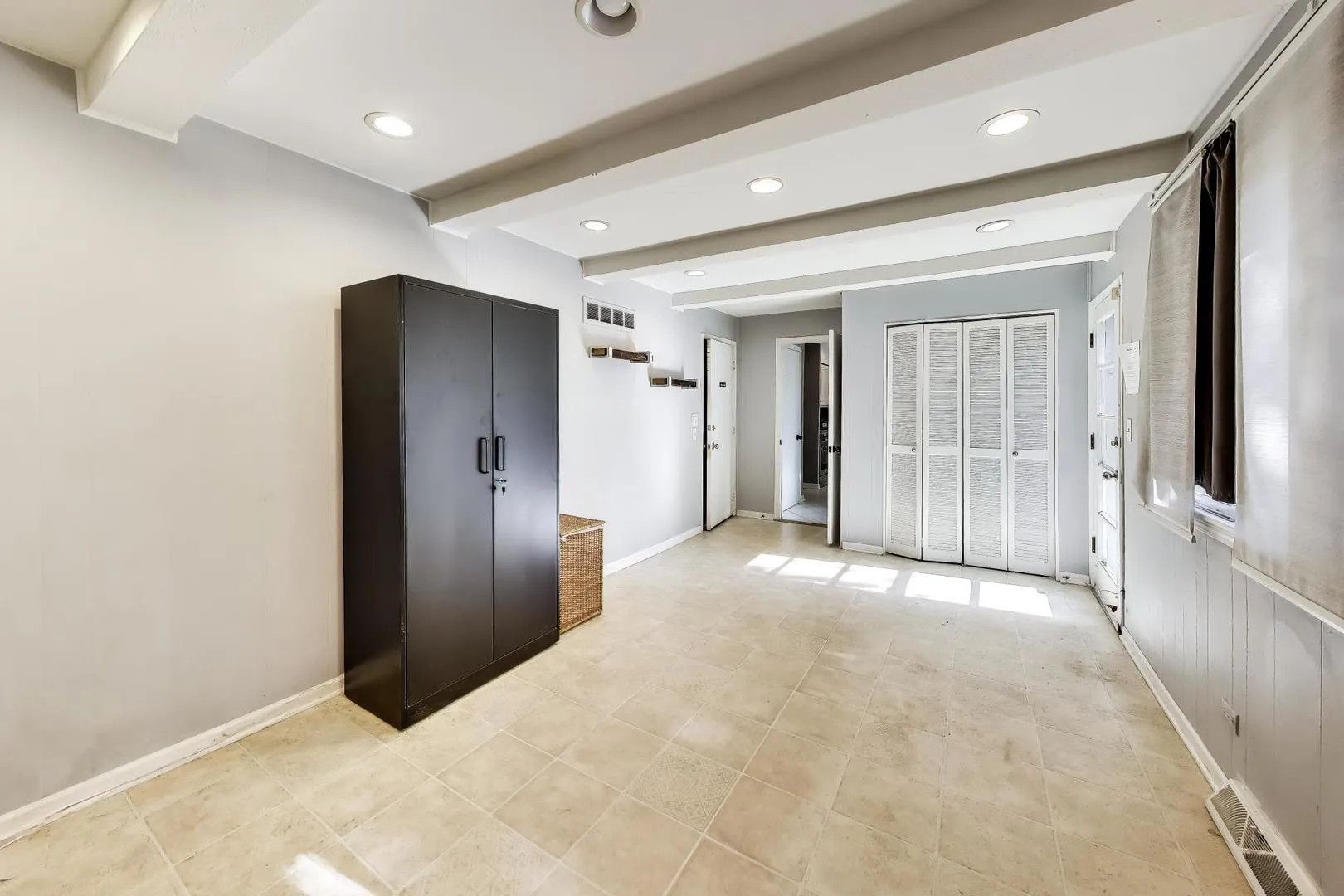 31 Mulberry E Rd, ,  60015, USA 60015-Deerfield-IL