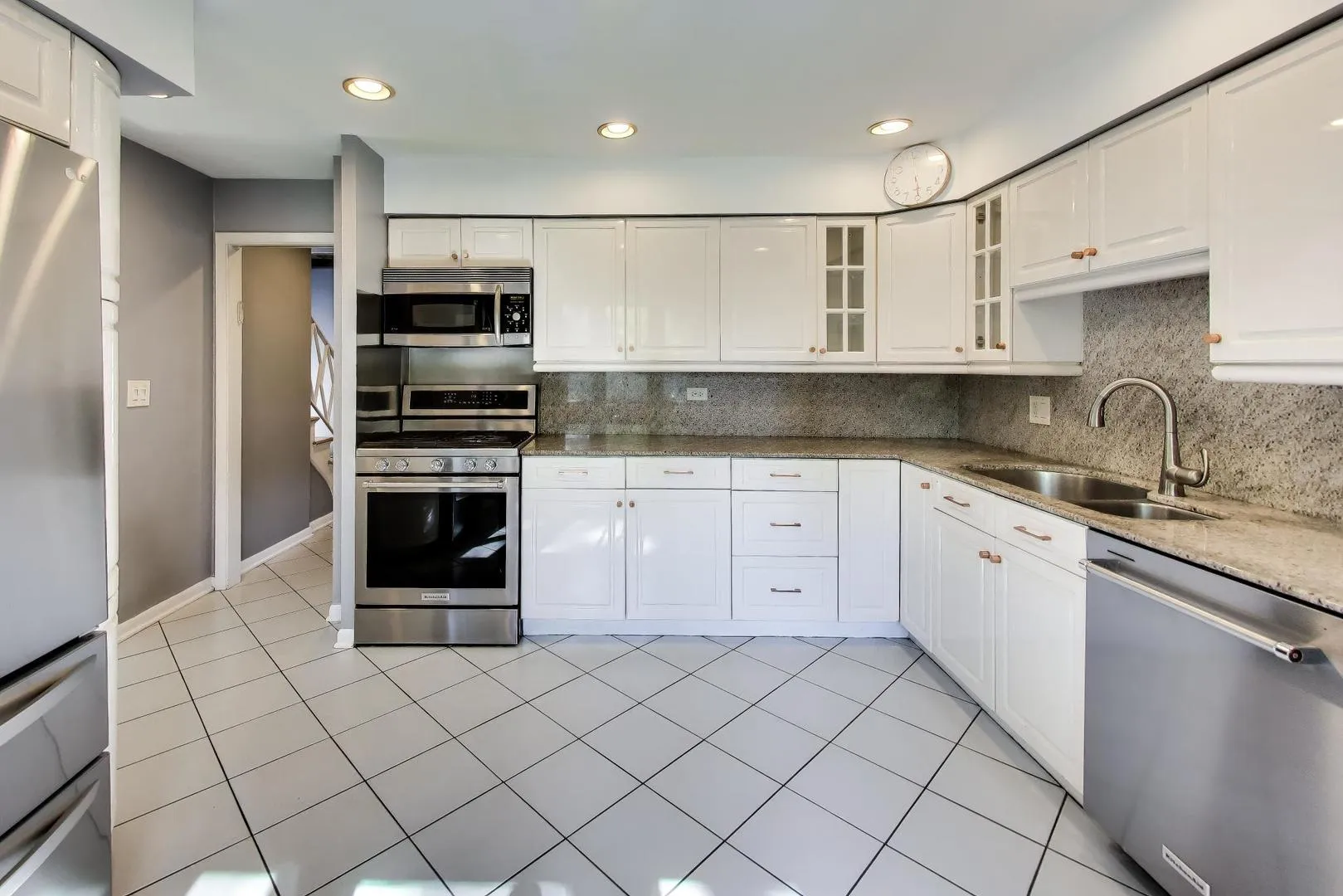 31 Mulberry E Rd, ,  60015, USA 60015-Deerfield-IL