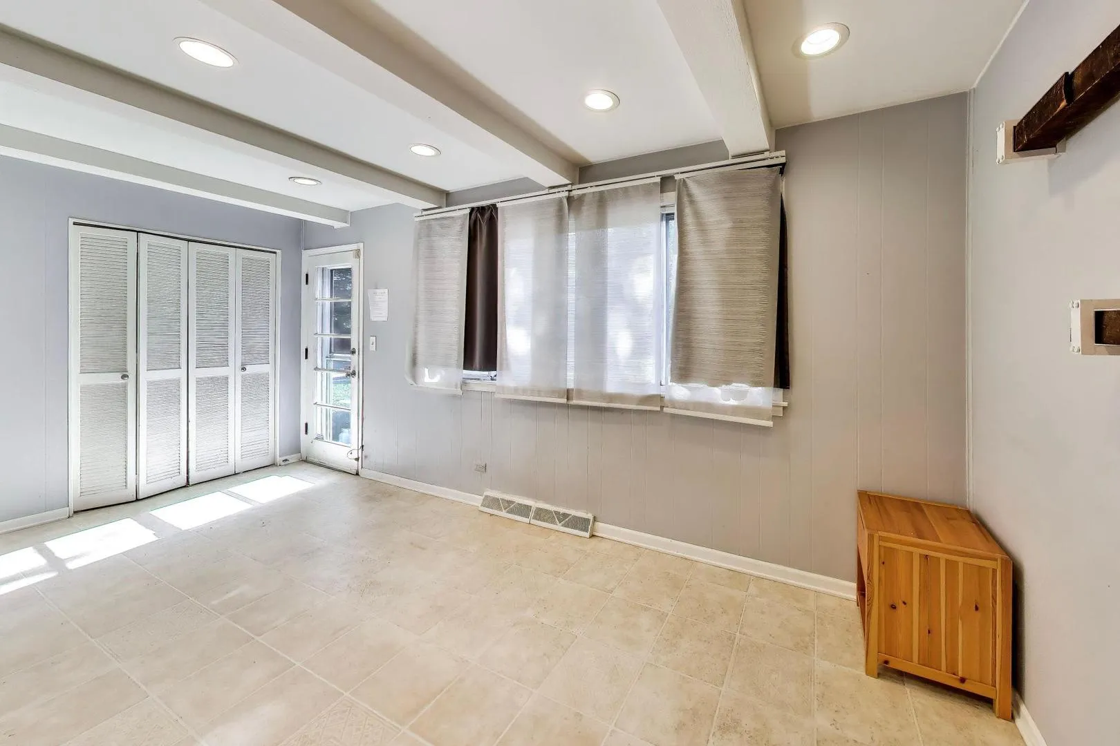 31 Mulberry E Rd, ,  60015, USA 60015-Deerfield-IL