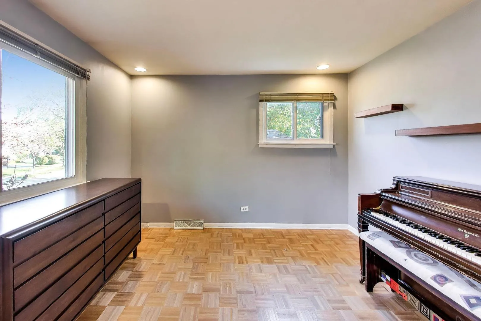31 Mulberry E Rd, ,  60015, USA 60015-Deerfield-IL