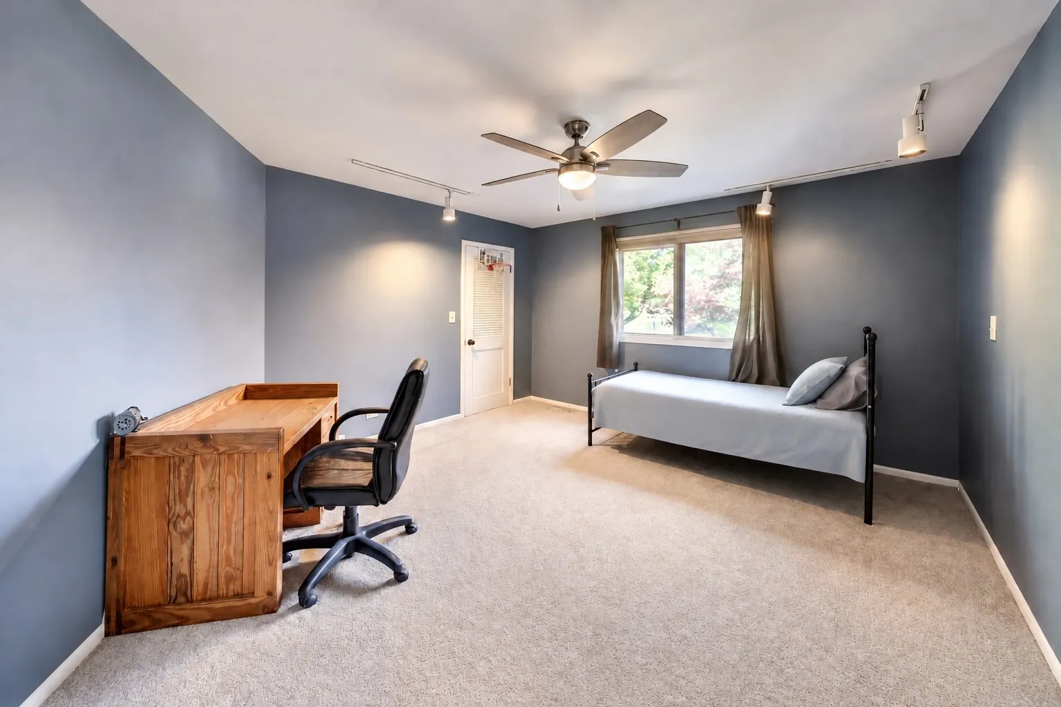 31 Mulberry E Rd, ,  60015, USA 60015-Deerfield-IL