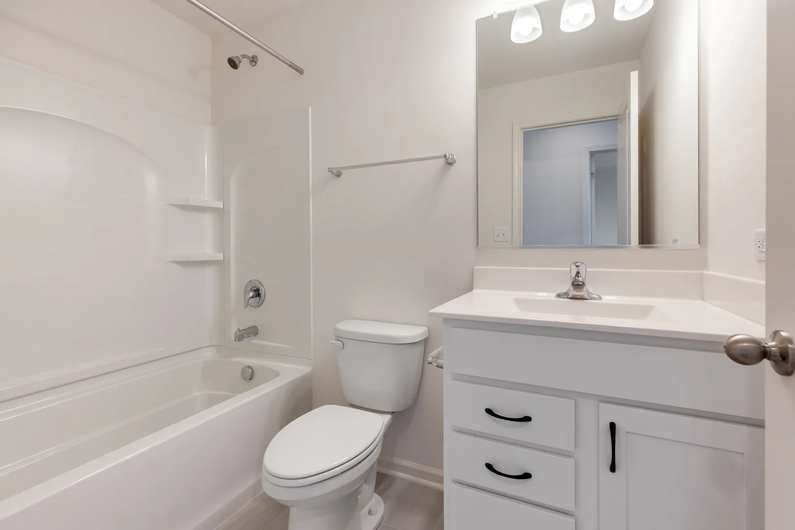 1283 Lakepointe Dr, ,  60173, USA 60173-Schaumburg-IL