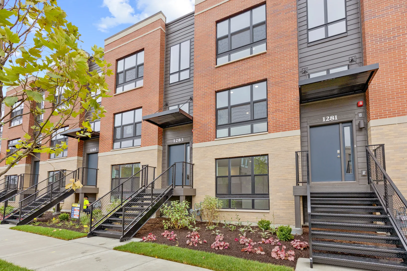 1283 Lakepointe Dr, , 60173, USA 60173-Schaumburg-IL