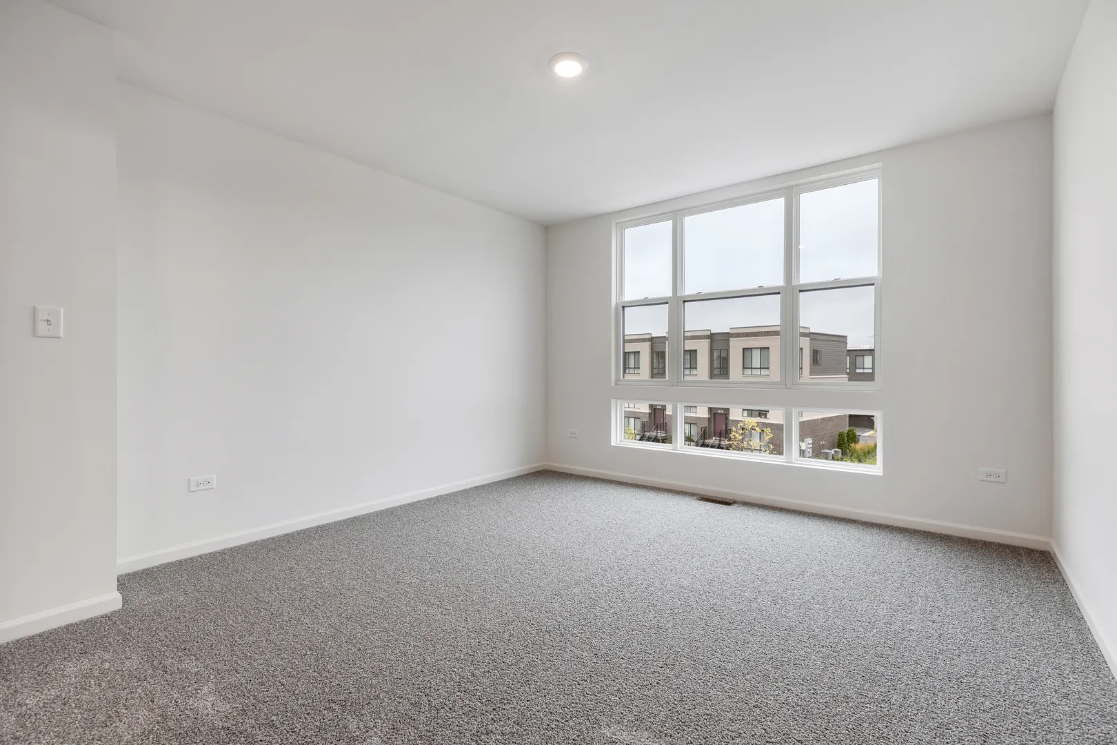 1283 Lakepointe Dr, ,  60173, USA 60173-Schaumburg-IL