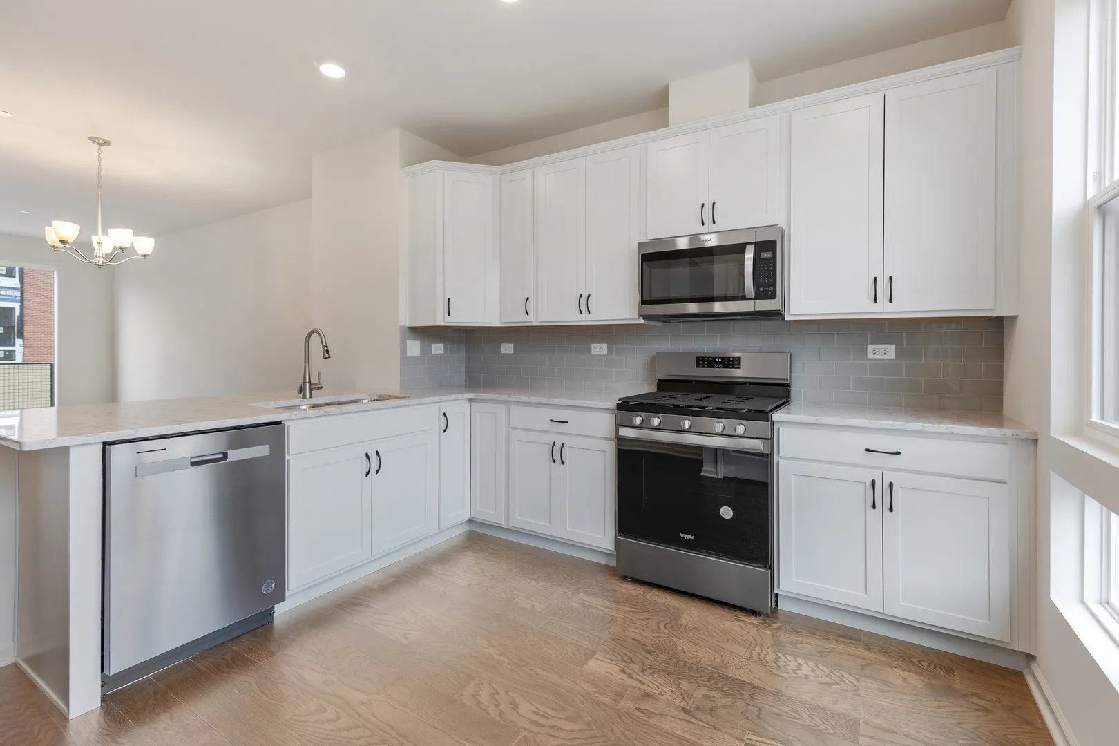 1283 Lakepointe Dr, ,  60173, USA 60173-Schaumburg-IL