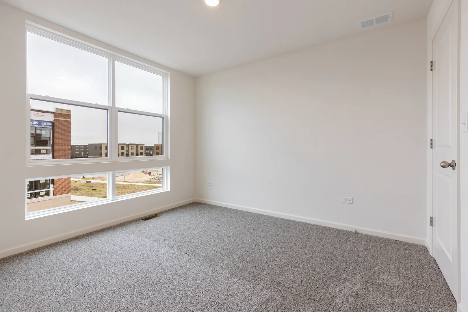 1283 Lakepointe Dr, ,  60173, USA 60173-Schaumburg-IL