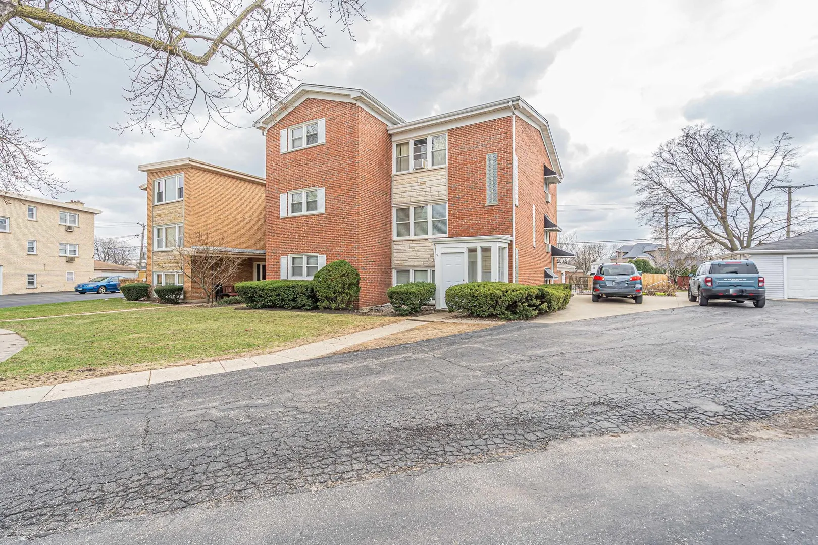 573 Dorothy Dr, , 60016, USA 60016-unit#2-Des Plaines-IL