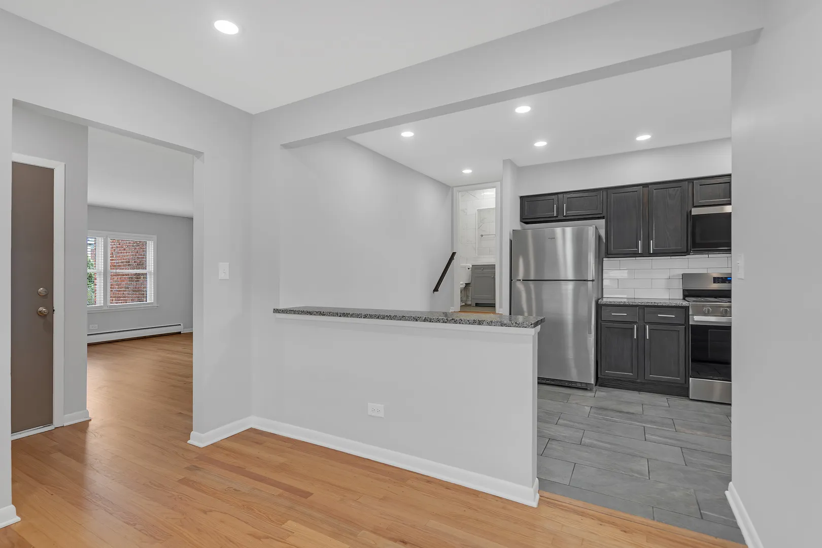 573 Dorothy Dr, , 60016, USA 60016-unit#2-Des Plaines-IL
