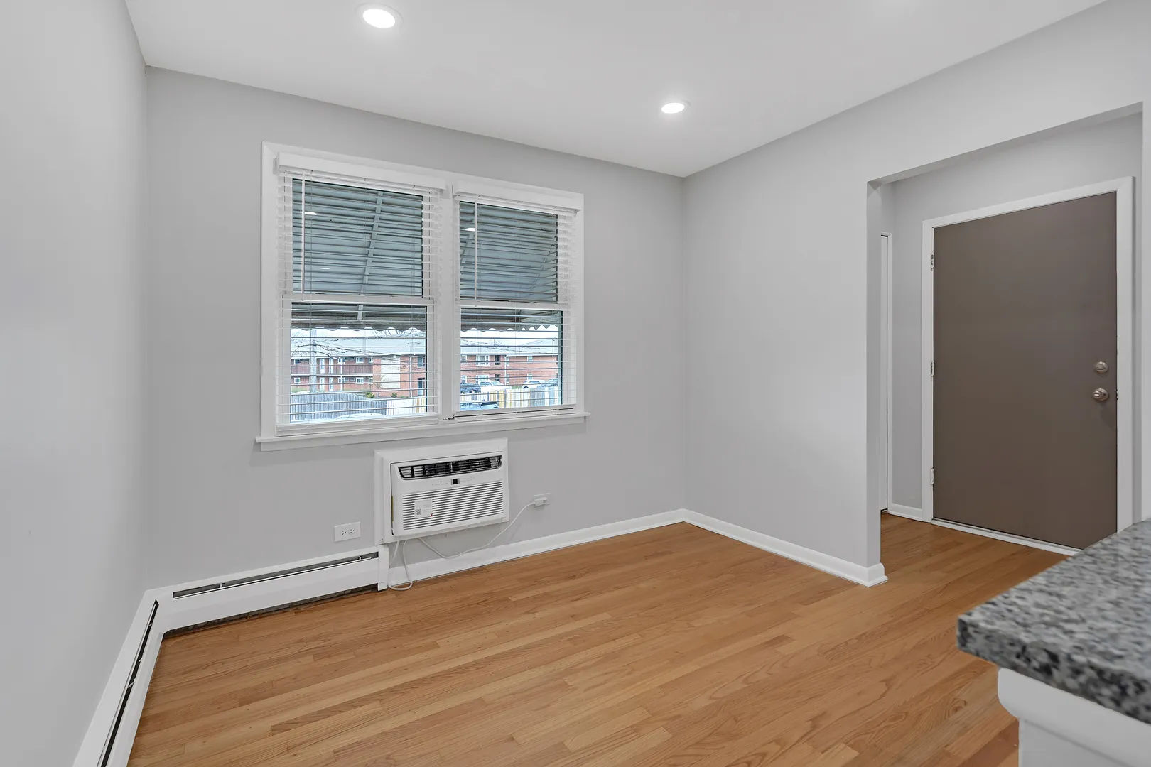 573 Dorothy Dr, , 60016, USA 60016-unit#2-Des Plaines-IL