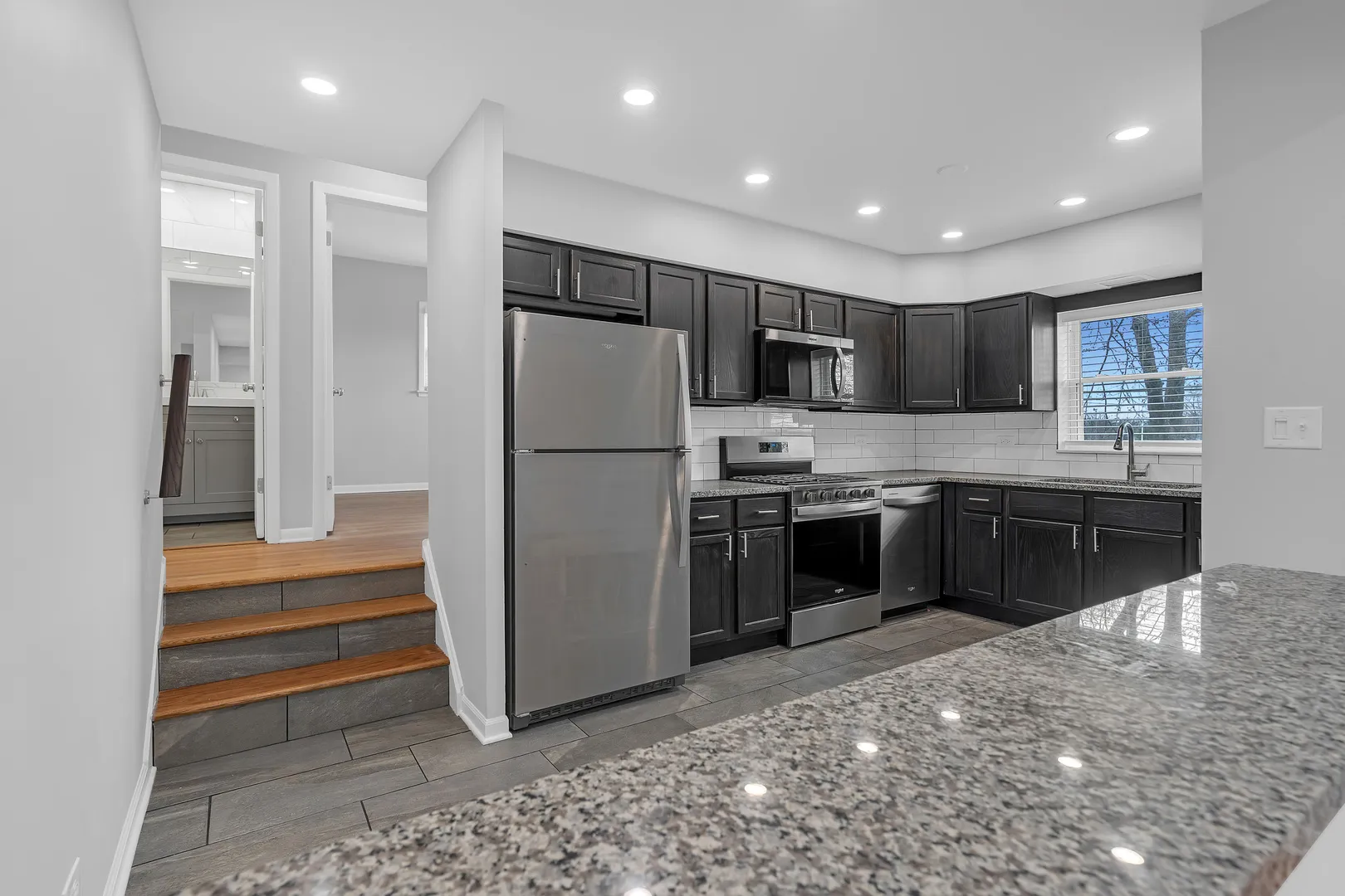 573 Dorothy Dr, , 60016, USA 60016-unit#2-Des Plaines-IL