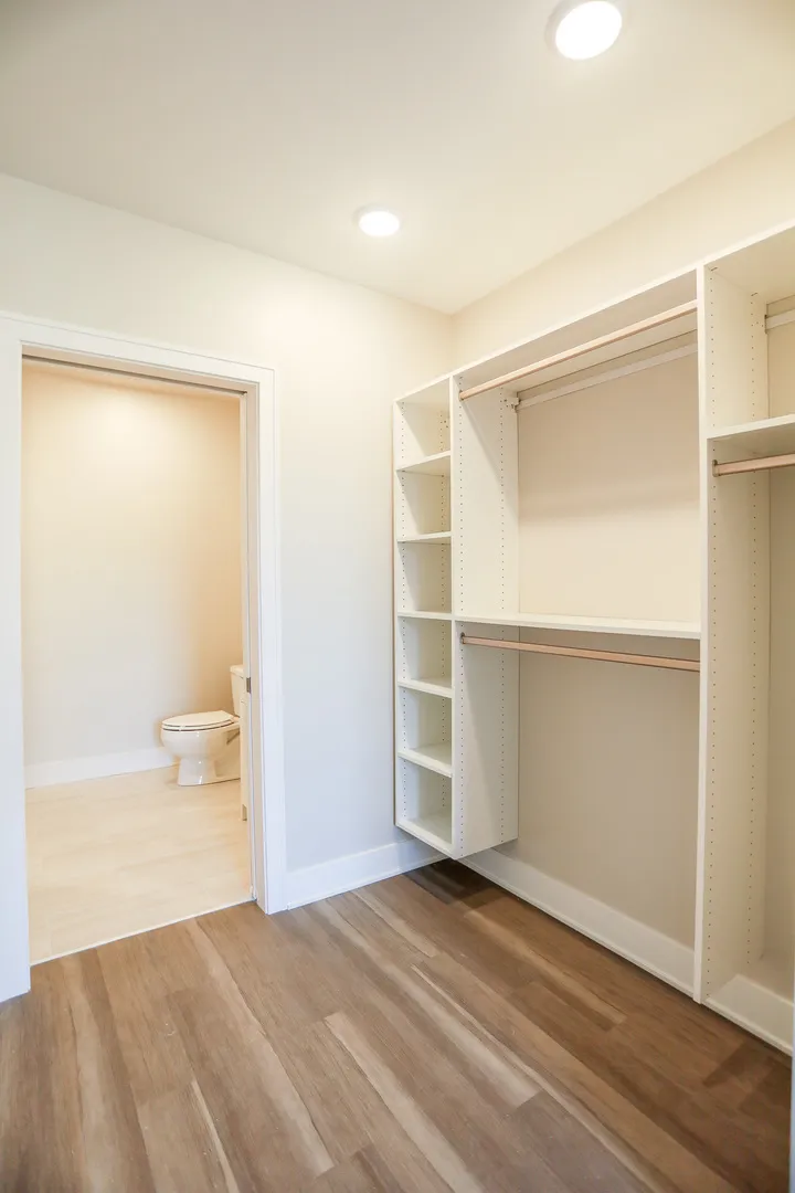 880 Lee St, ,  60016, USA 60016-unit#210-Des Plaines-IL