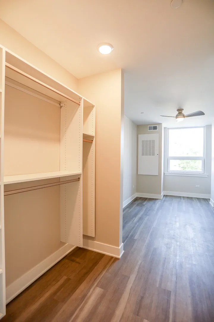 880 Lee St, ,  60016, USA 60016-unit#210-Des Plaines-IL