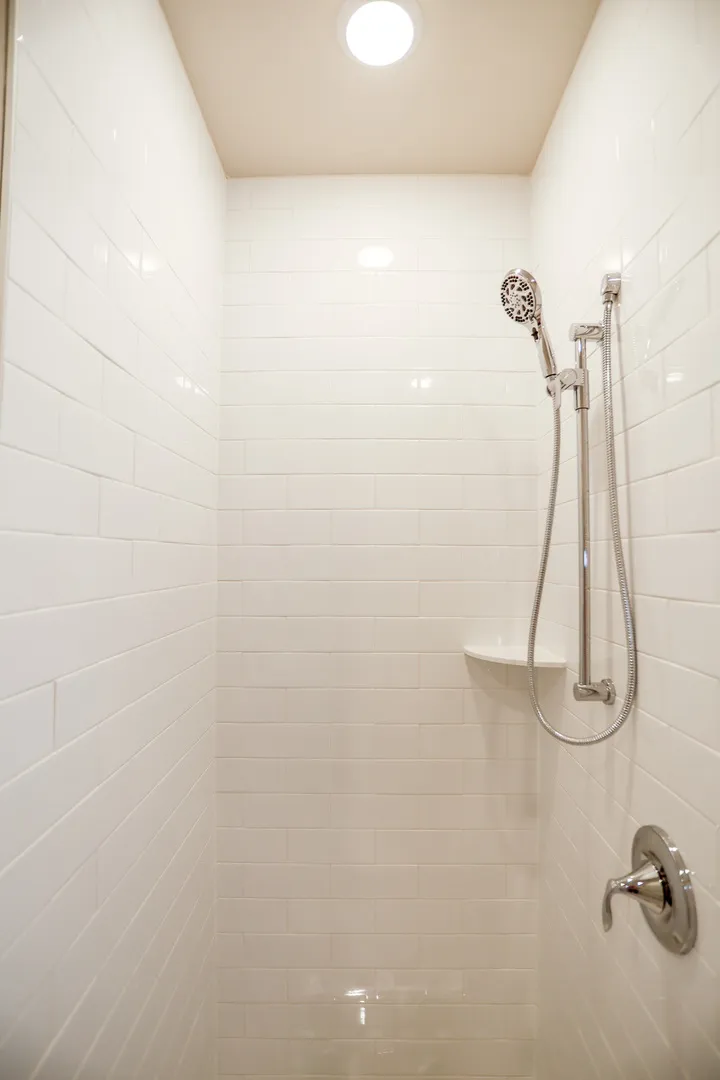 880 Lee St, ,  60016, USA 60016-unit#210-Des Plaines-IL