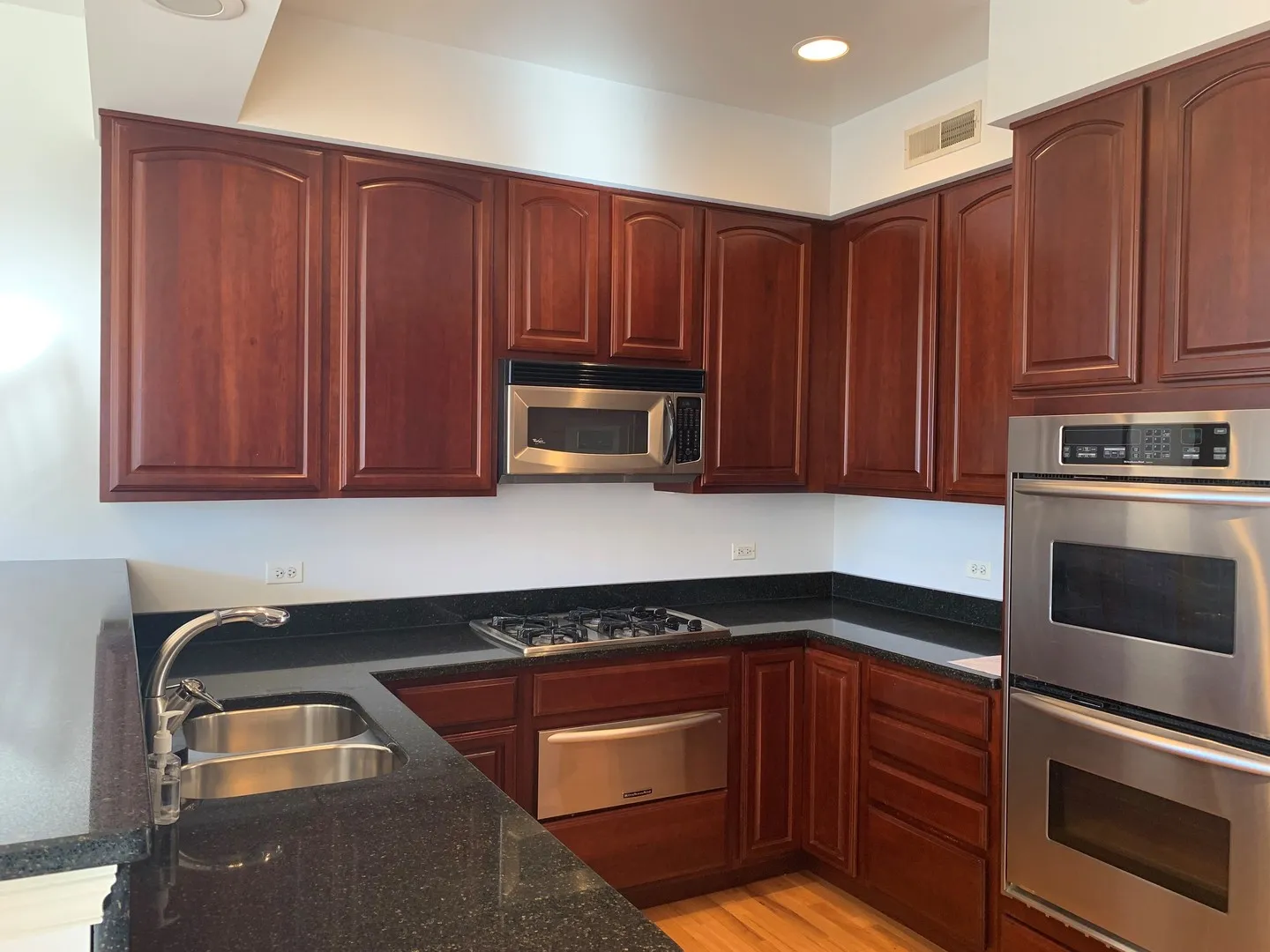 101 Pointe Dr, ,  60062, USA 60062-unit#109-Northbrook-IL