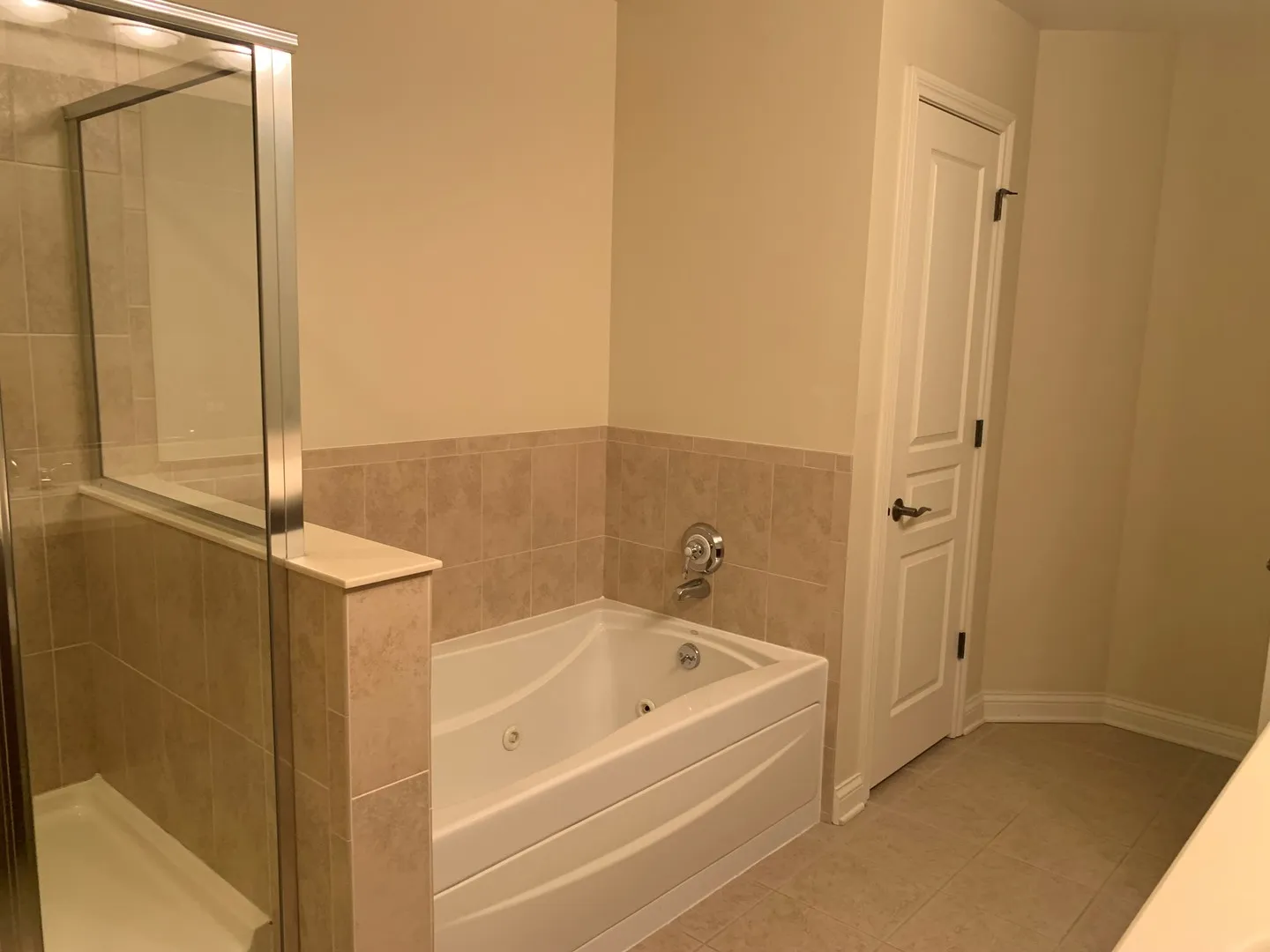 101 Pointe Dr, ,  60062, USA 60062-unit#109-Northbrook-IL