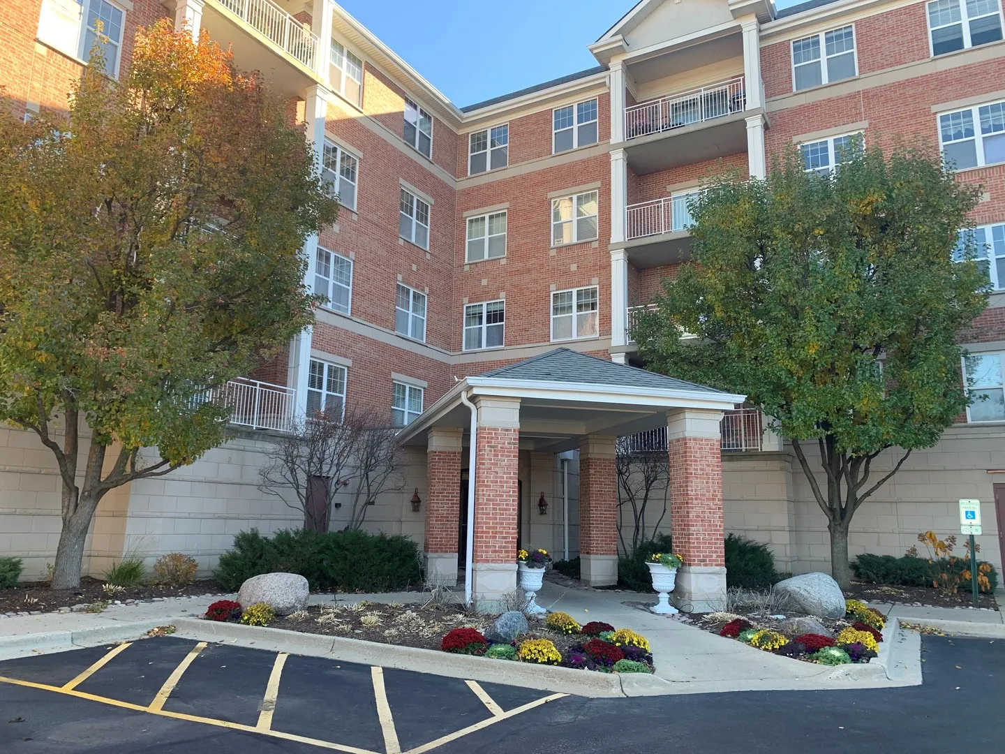 101 Pointe Dr, ,  60062, USA 60062-unit#109-Northbrook-IL