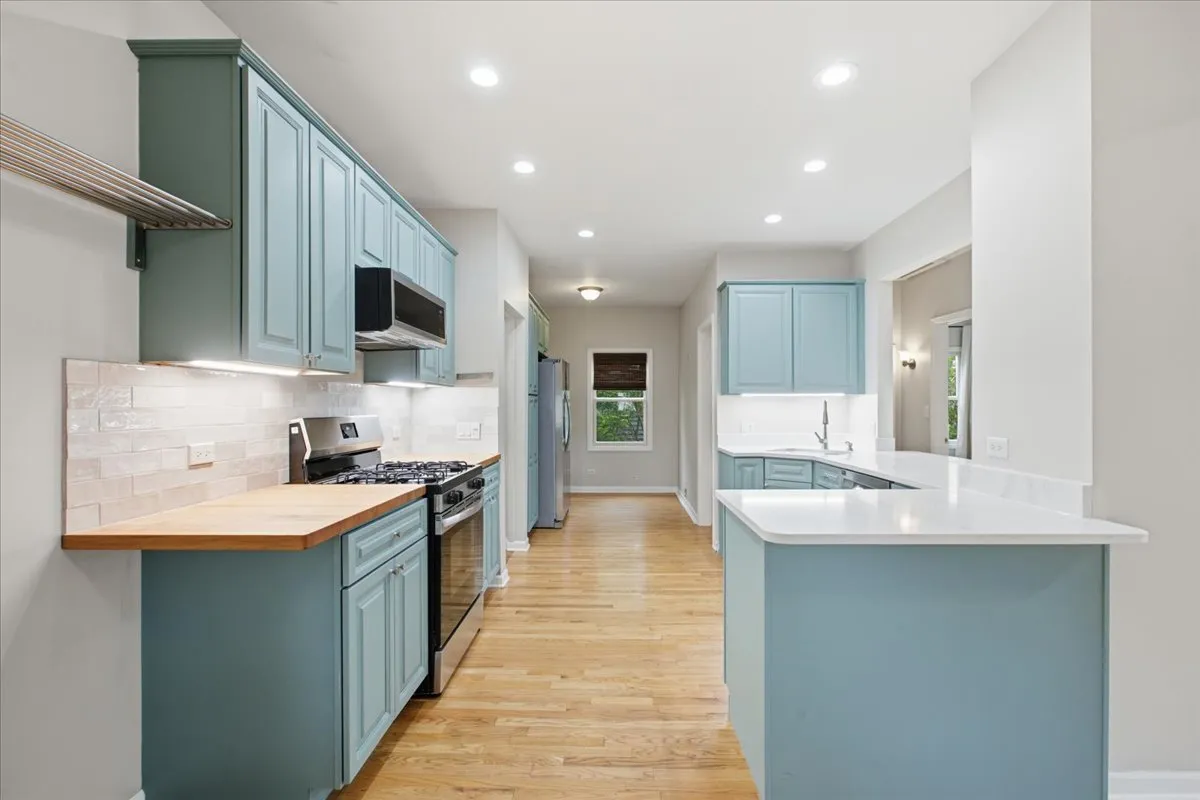 255 N Happ Rd, , 60093, USA 60093-Northfield-IL