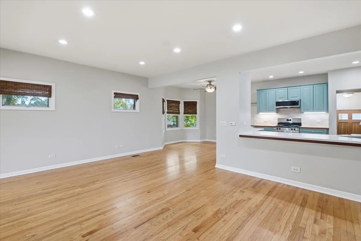 255 N Happ Rd, , 60093, USA 60093-Northfield-IL