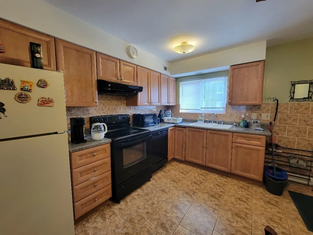 9356 Bay Colony Dr, ,  60016, USA 60016-unit#2N-Des Plaines-IL
