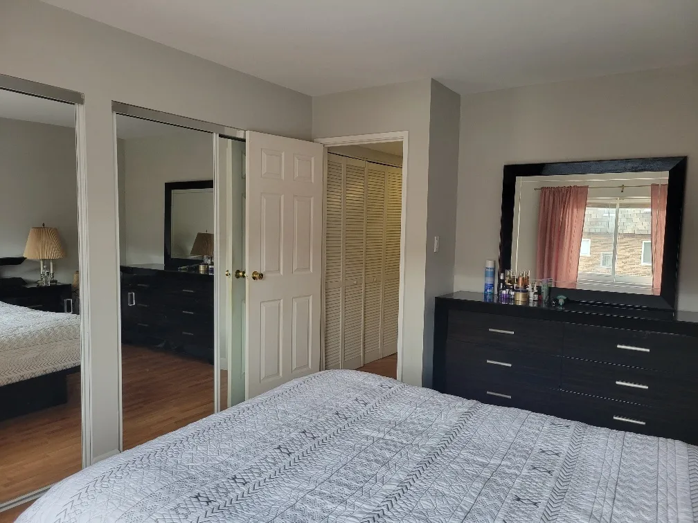 9356 Bay Colony Dr, ,  60016, USA 60016-unit#2N-Des Plaines-IL