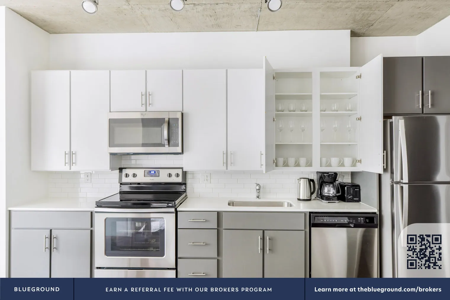 215 W Lake St, ,  60606, USA 60606-unit#CHI-1331-Chicago-IL