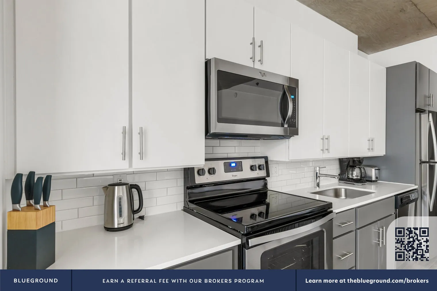 215 W Lake St, ,  60606, USA 60606-unit#CHI-1343-Chicago-IL