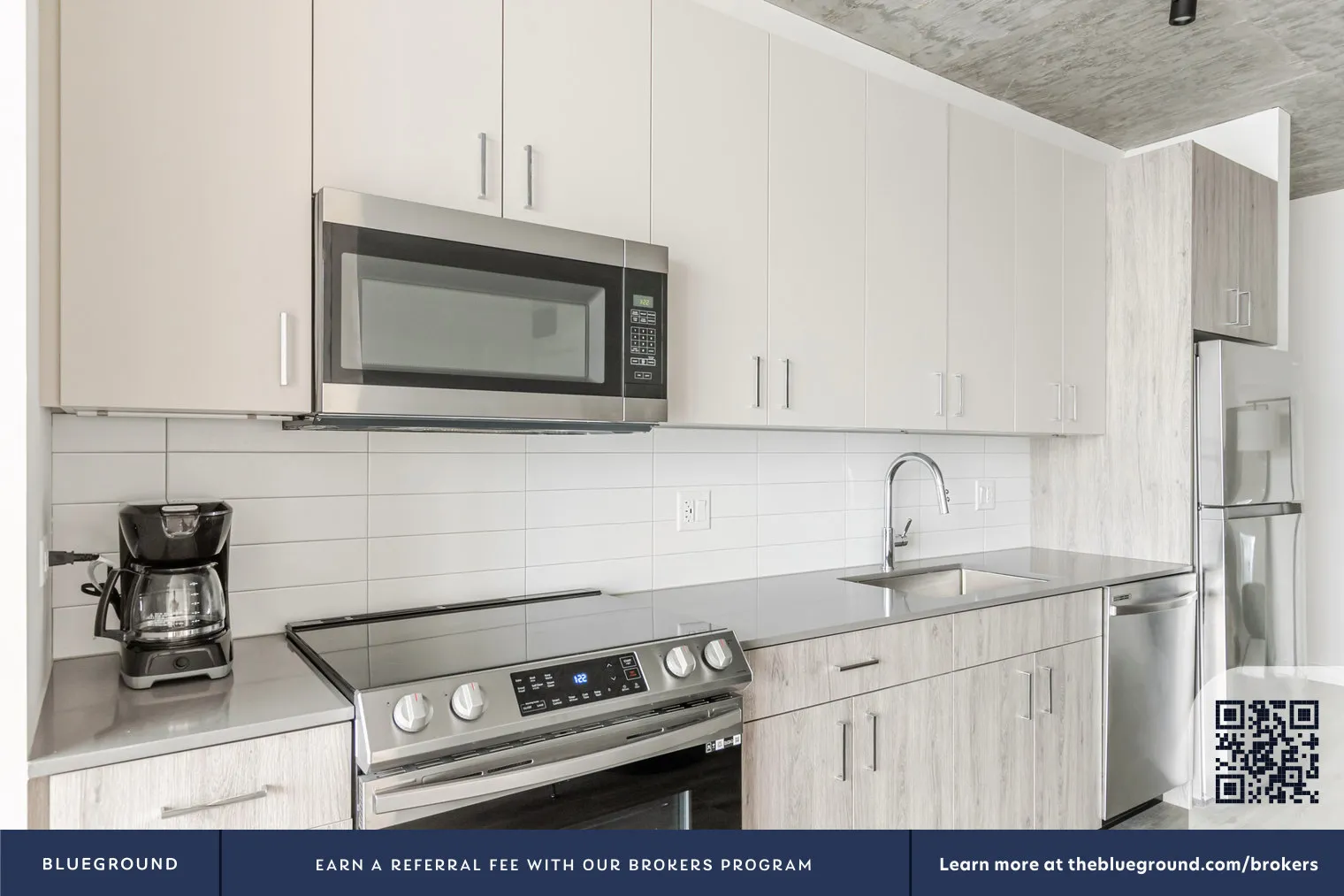 460 W  Ave, ,  60610, USA 60654-unit#CHI-1352-Chicago-IL