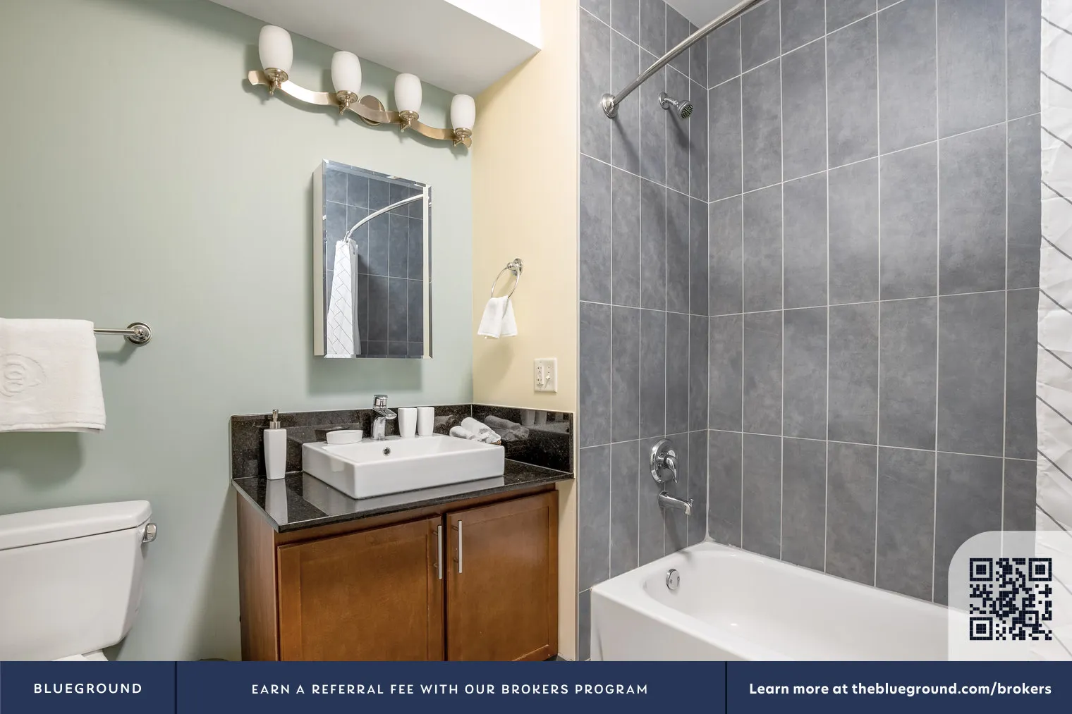 210 N Wells St, ,  60601, USA 60606-unit#CHI-233-Chicago-IL