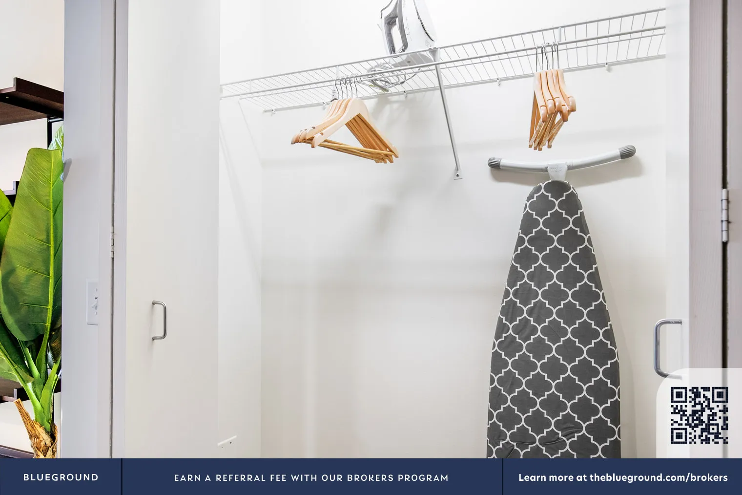 210 N Wells St, ,  60601, USA 60606-unit#CHI-261-Chicago-IL