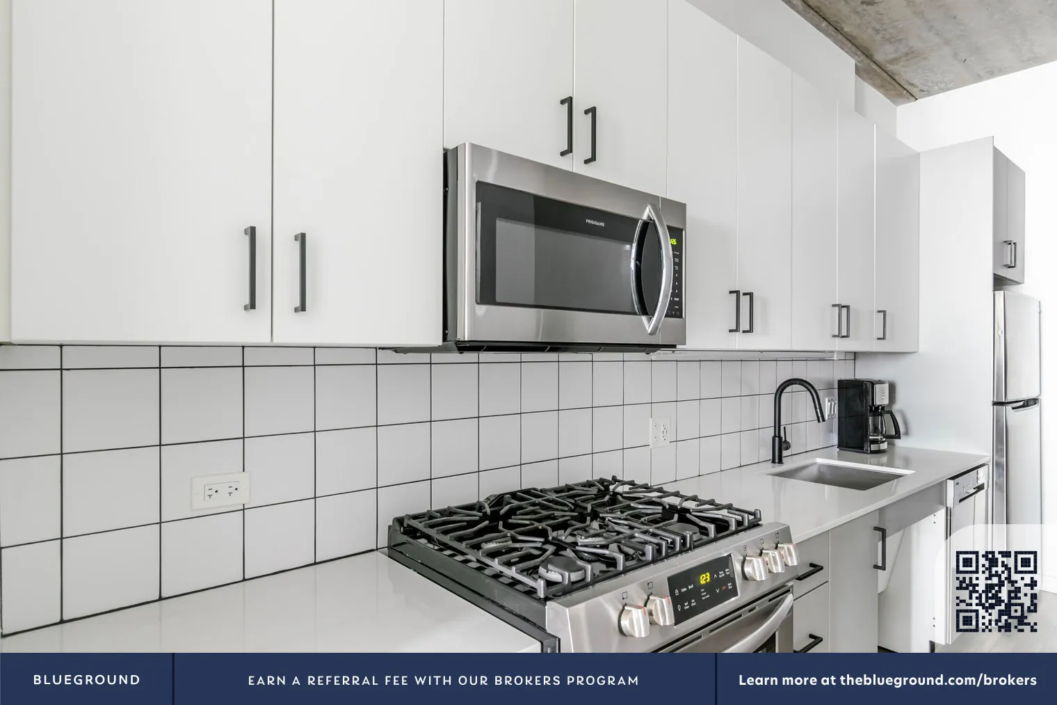 61 W Erie St, ,  60654, USA 60654-unit#CHI-1403-Chicago-IL