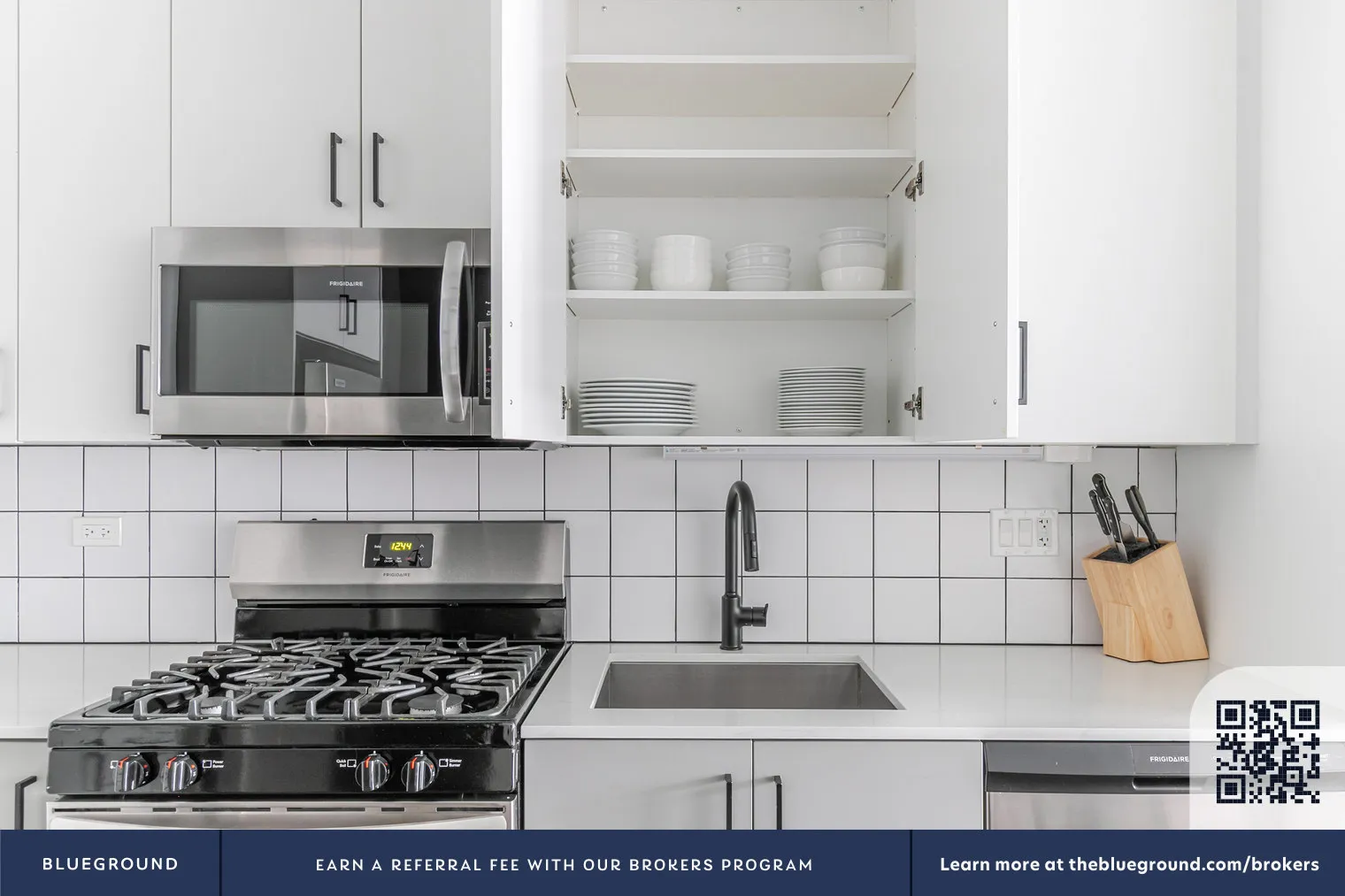 61 W Erie St, ,  60654, USA 60654-unit#CHI-1410-Chicago-IL