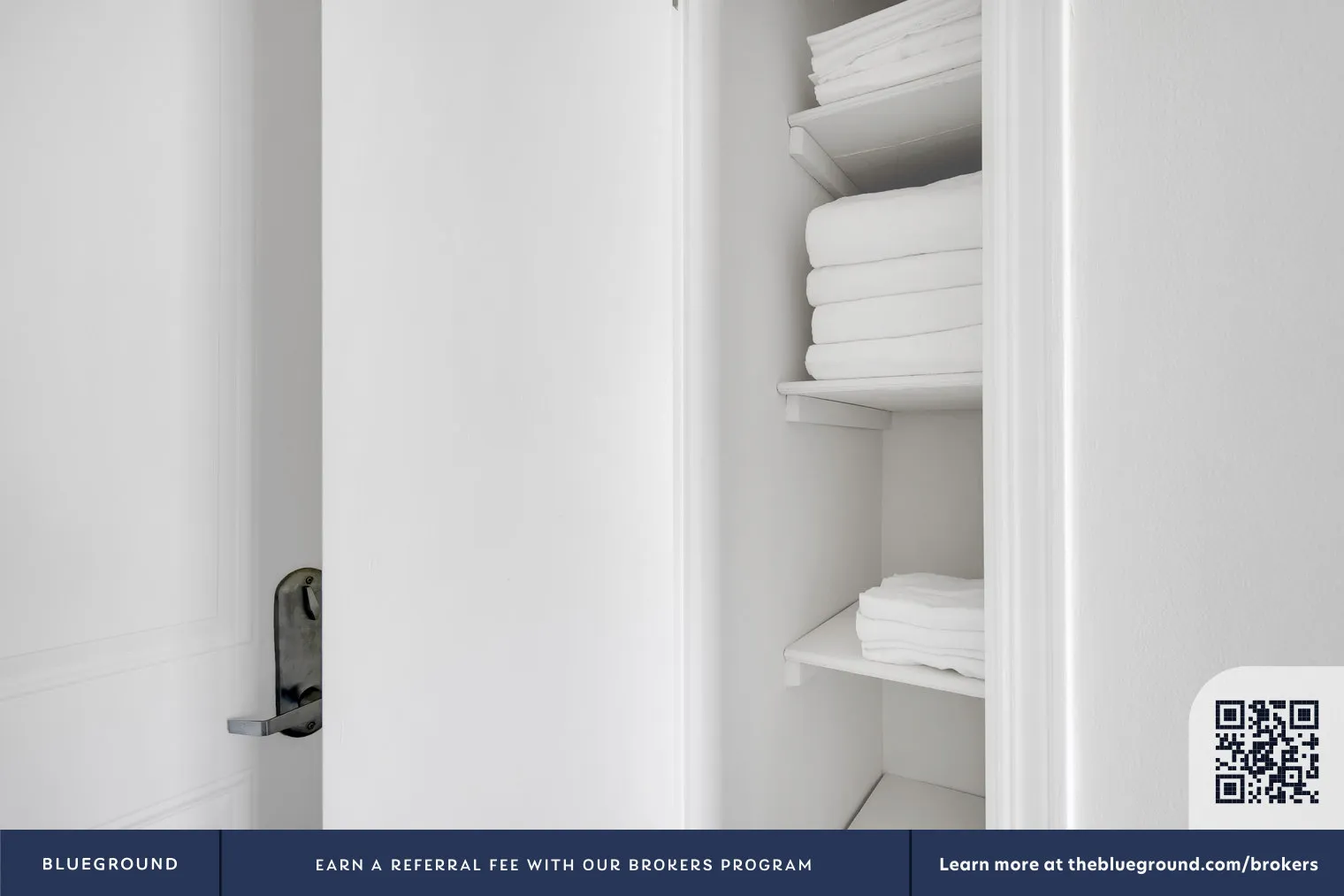 200 E Chestnut St, , 60611, USA 60611-unit#CHI-618-Chicago-IL