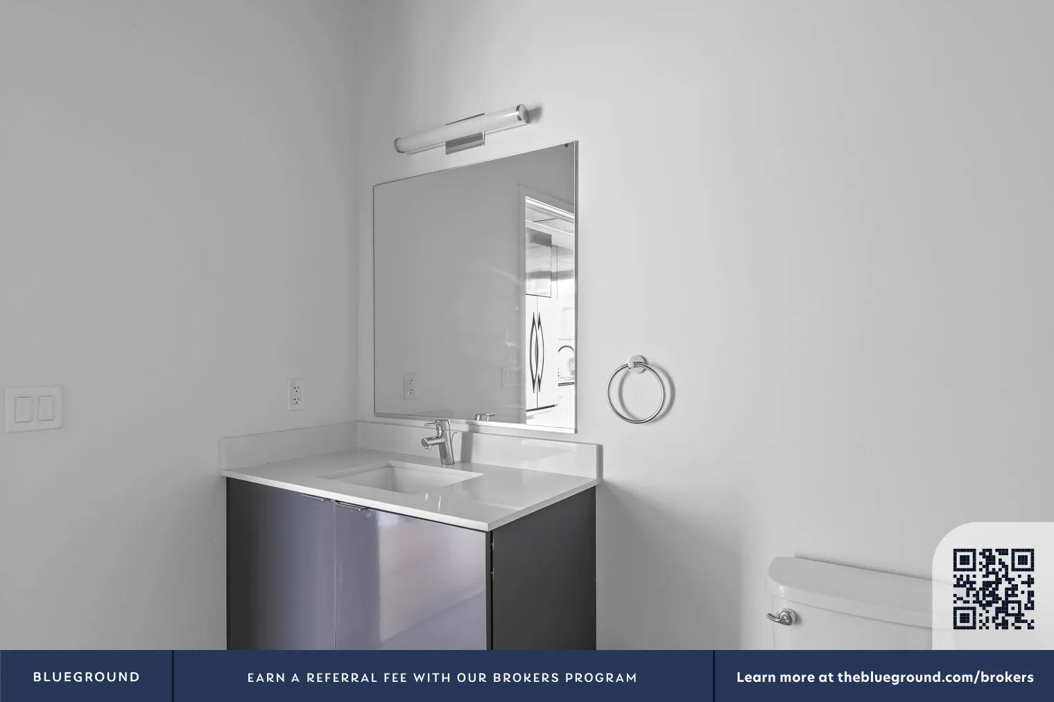 311 W Illinois St, ,  60654, USA 60654-unit#CHI-817-Chicago-IL