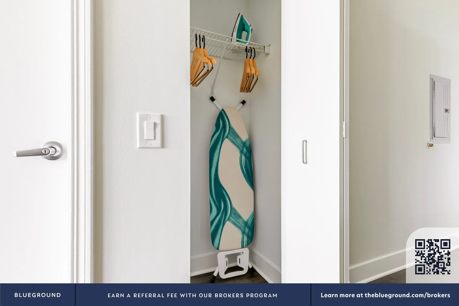 Left Bank, 300 N Canal St, , 60606, USA 60606-unit#CHI-1432-Chicago-IL