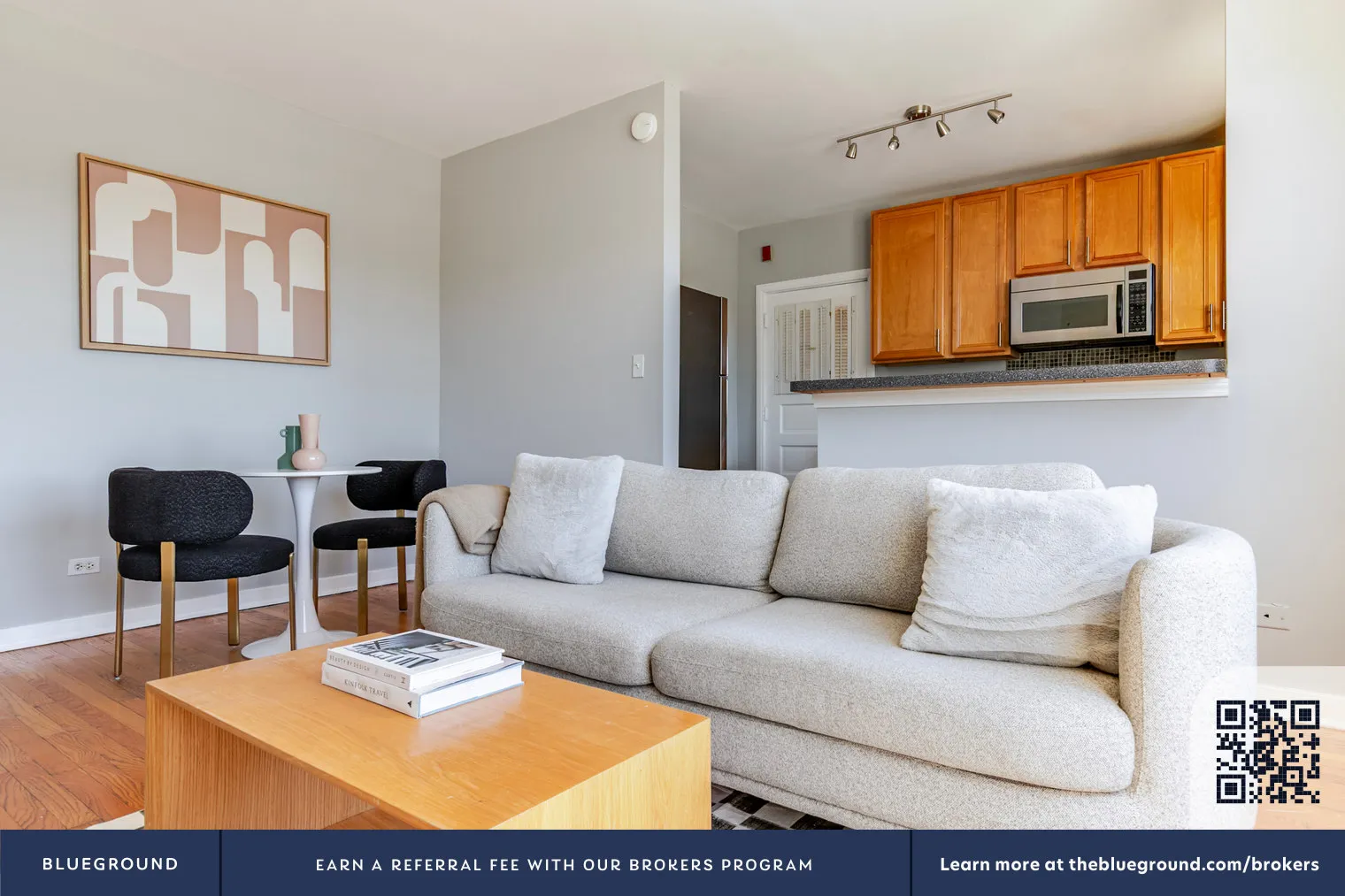 2752 Hampton Pkwy, ,  60201, USA 60201-unit#CHI-1435-Evanston-IL