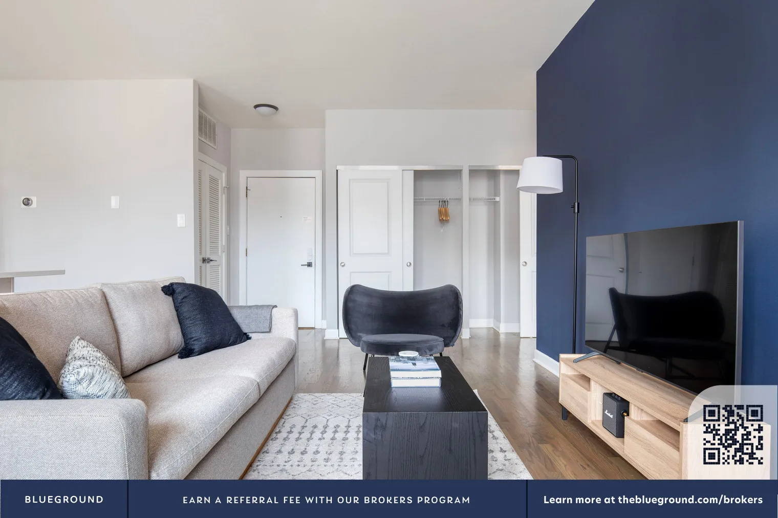 911 W School St, , 60657, USA 60657-unit#CHI-944-Chicago-IL