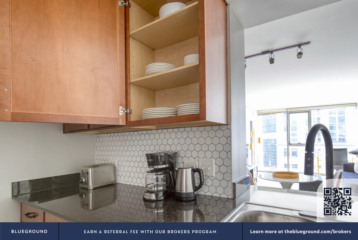 210 N Wells St, , 60606, USA 60606-unit#CHI-1074-Chicago-IL