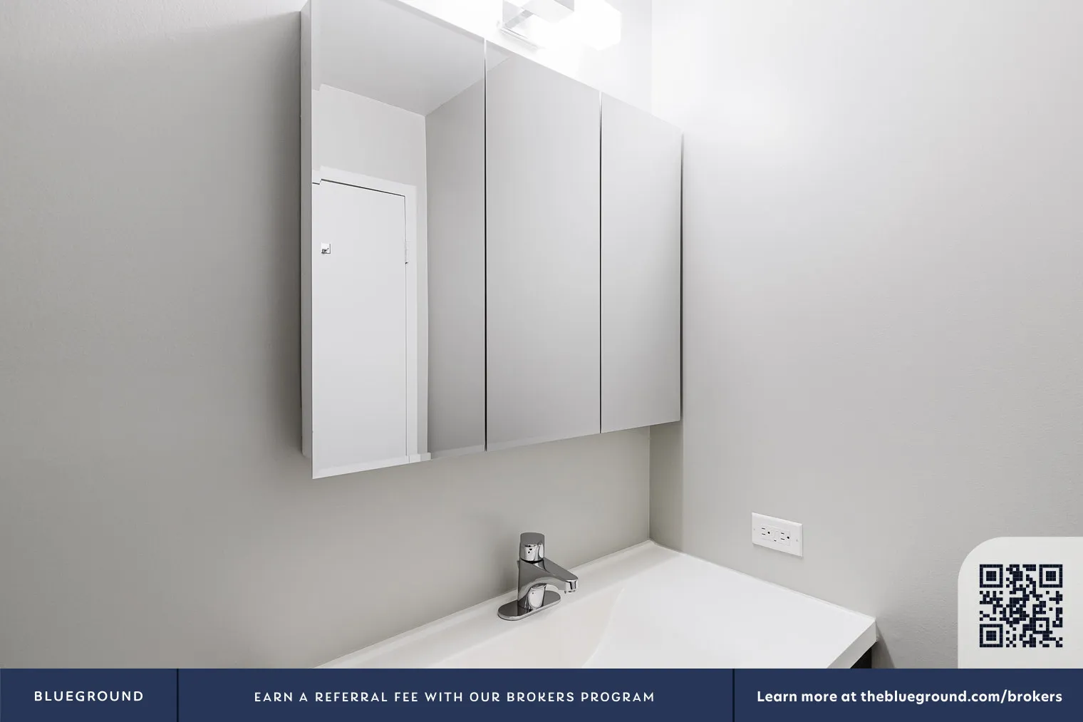 1 E Delaware Pl, ,  60611, USA 60611-unit#CHI-1126-Chicago-IL