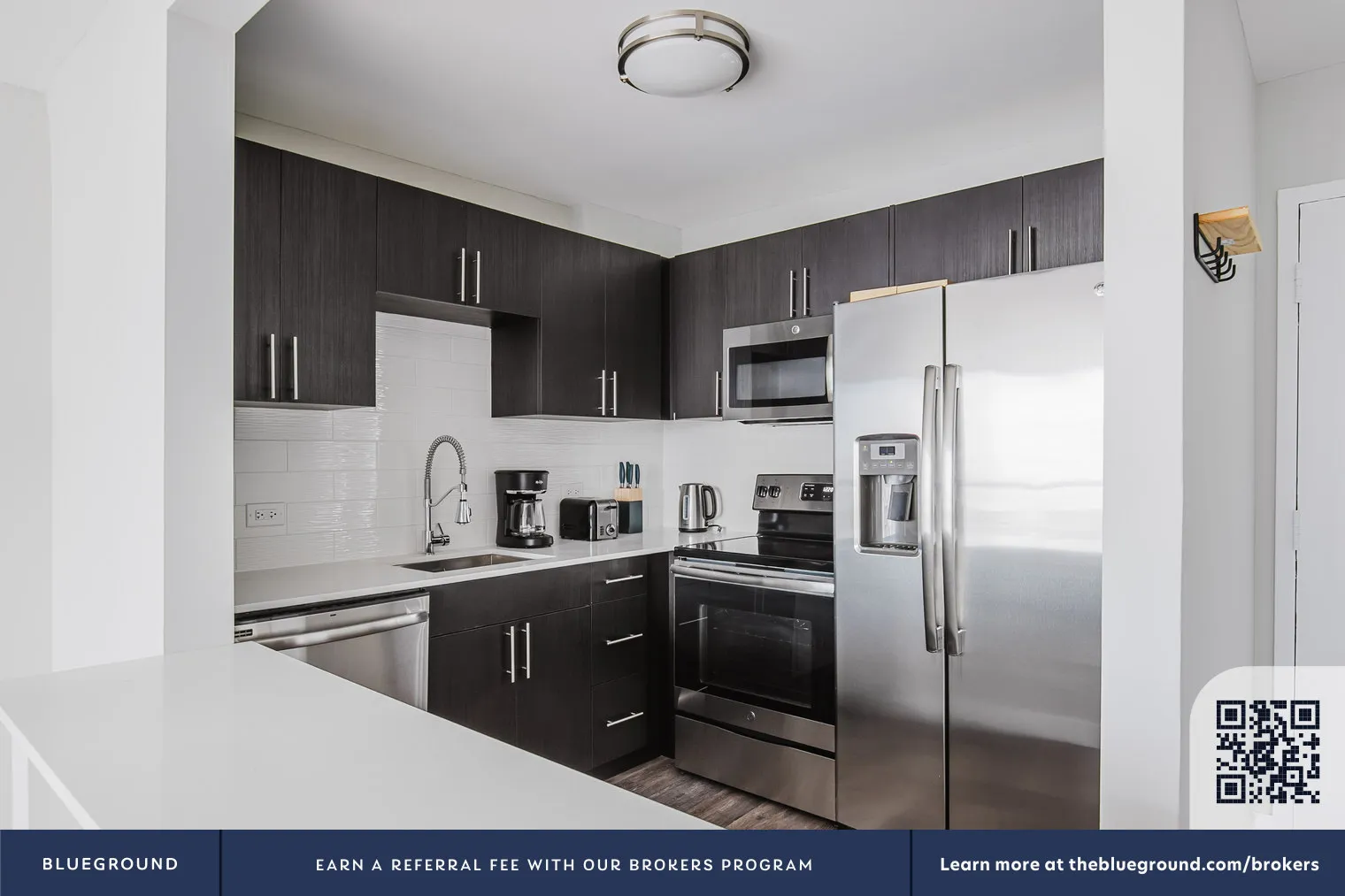 1 E Delaware Pl, ,  60611, USA 60611-unit#CHI-1127-Chicago-IL
