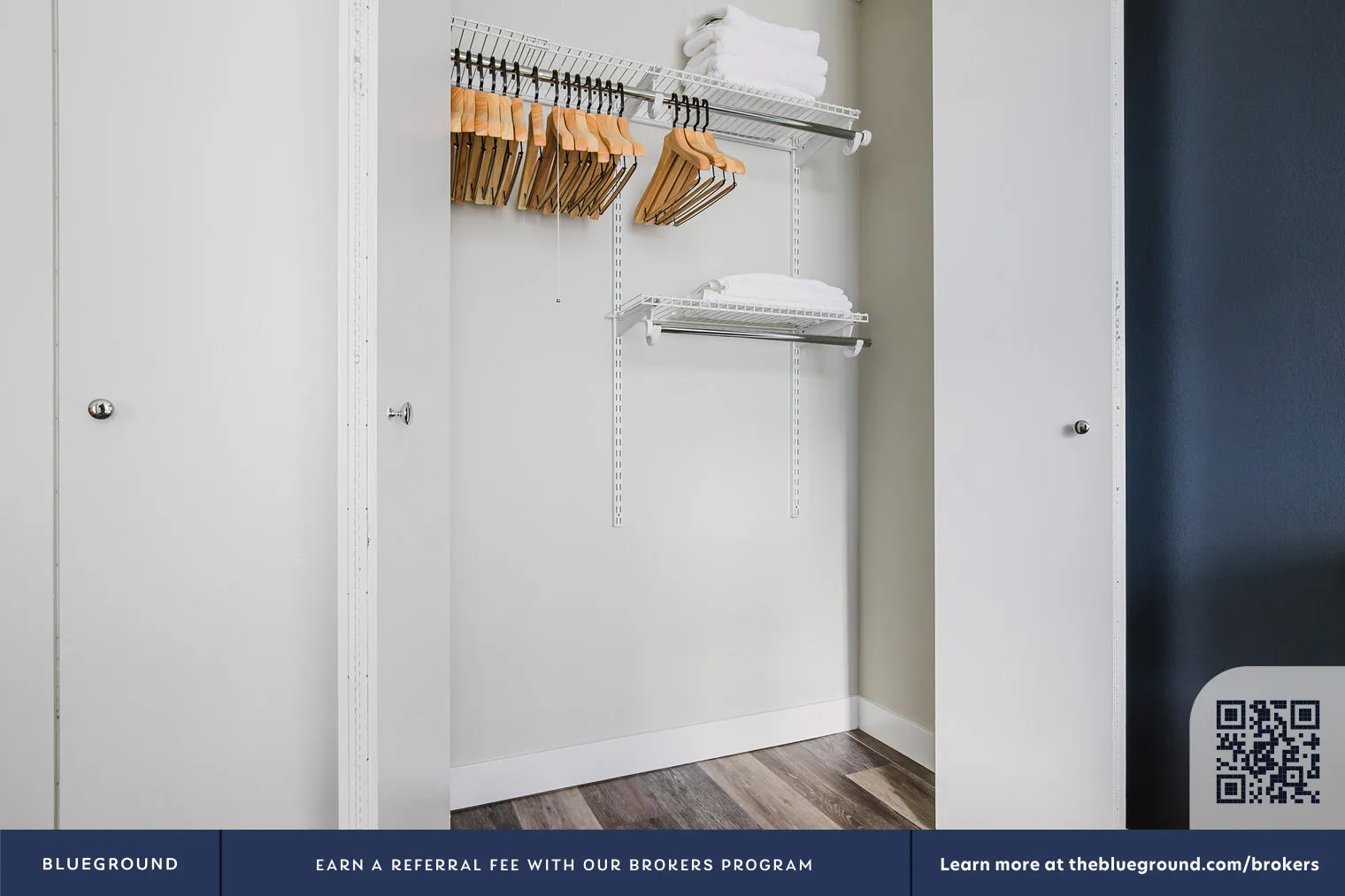1 E Delaware Pl, ,  60611, USA 60611-unit#CHI-1127-Chicago-IL