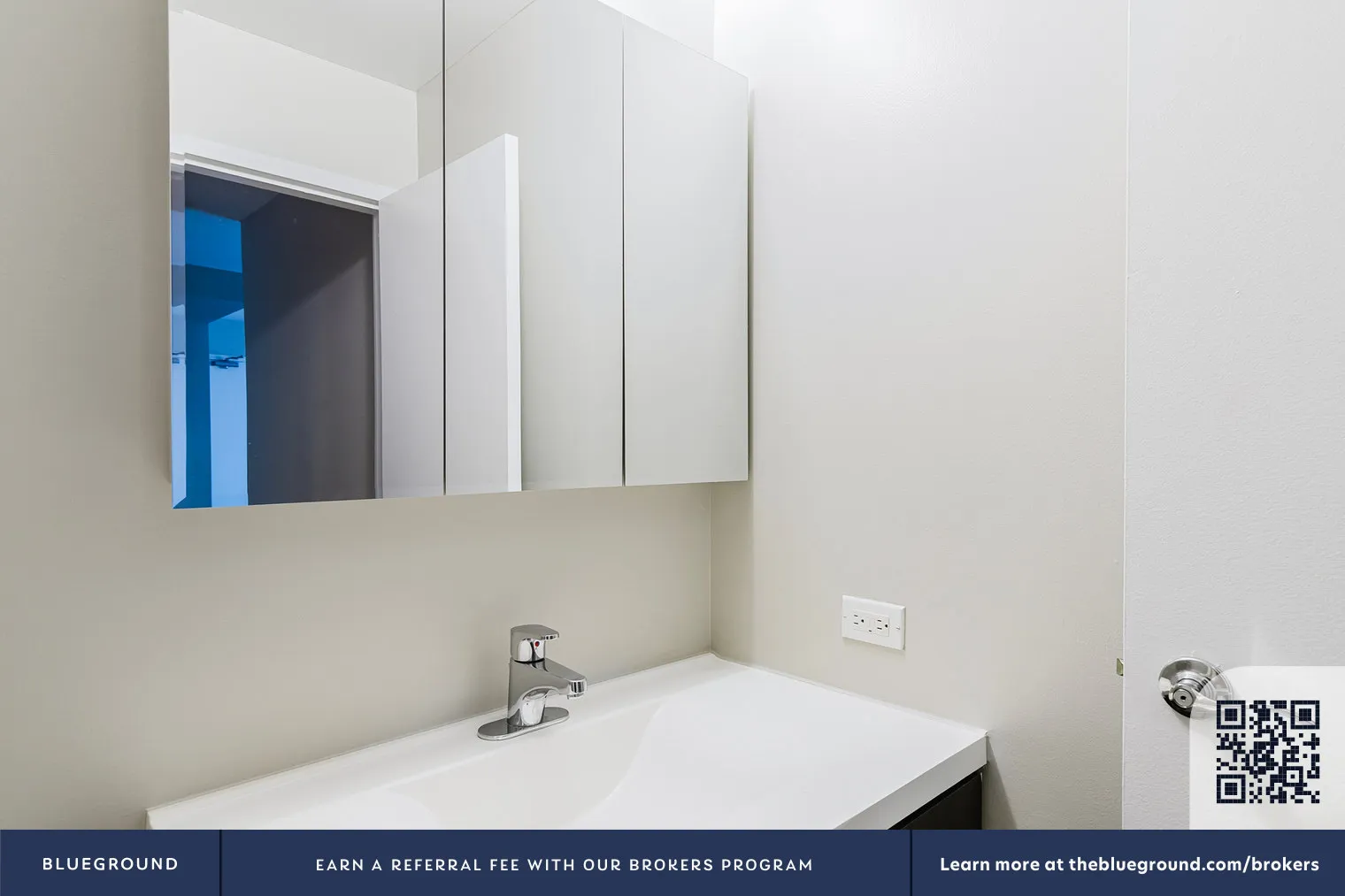 1 E Delaware Pl, , 60611, USA 60611-unit#CHI-1128-Chicago-IL