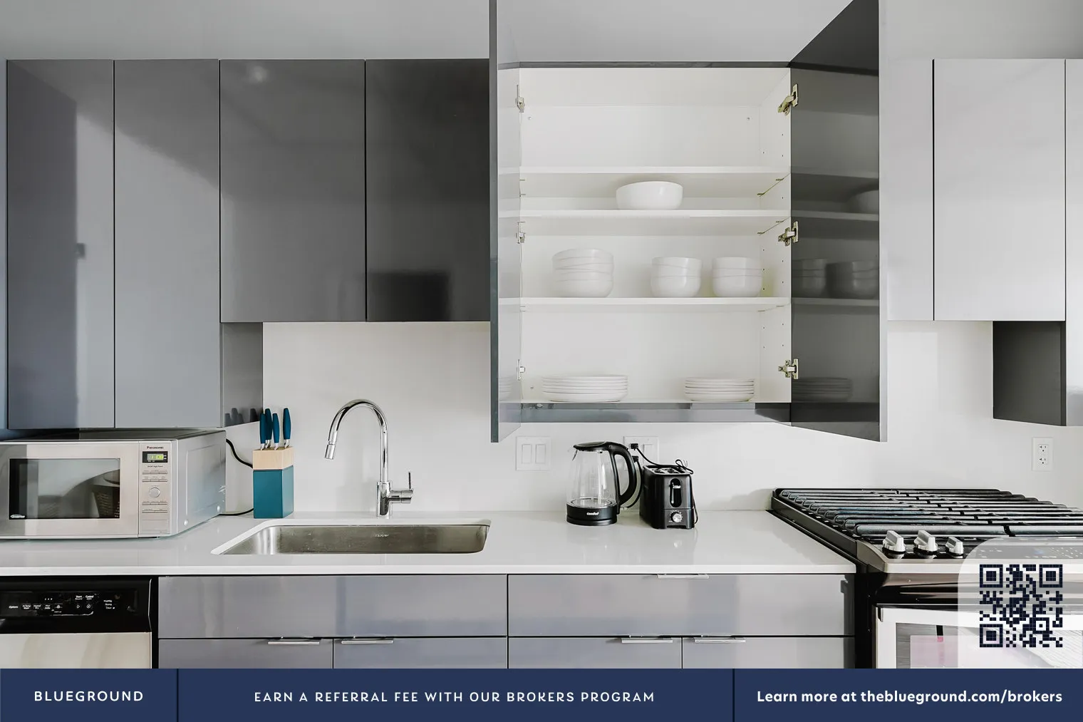 311 W Illinois St, ,  60654, USA 60654-unit#CHI-1129-Chicago-IL