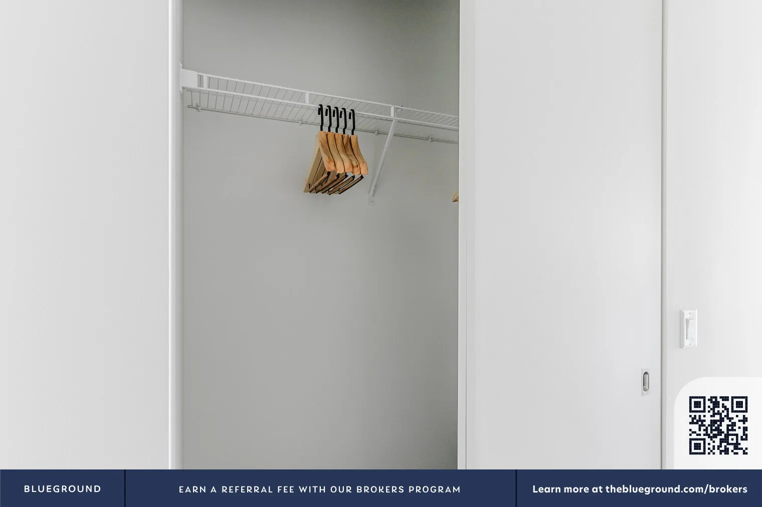 215 W Lake St, , 60606, USA 60606-unit#CHI-1179-Chicago-IL