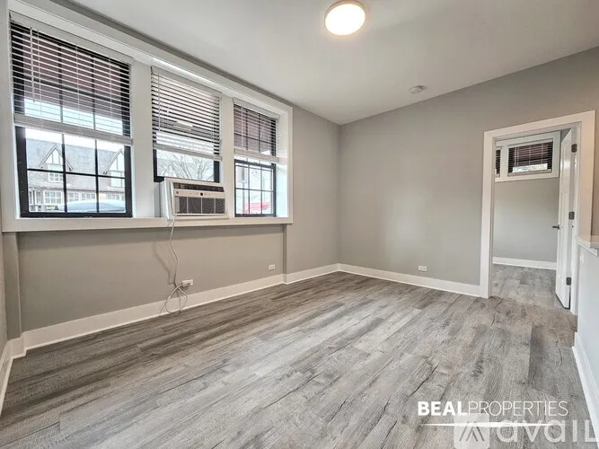 1133 Oak Ave 60202-unit#2 bed-Evanston-IL