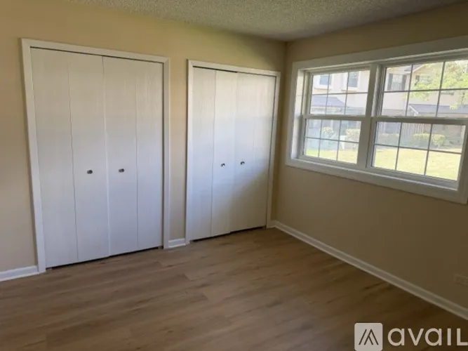 353 South Whispering Hills Drive 60540-unit#D-Naperville-IL
