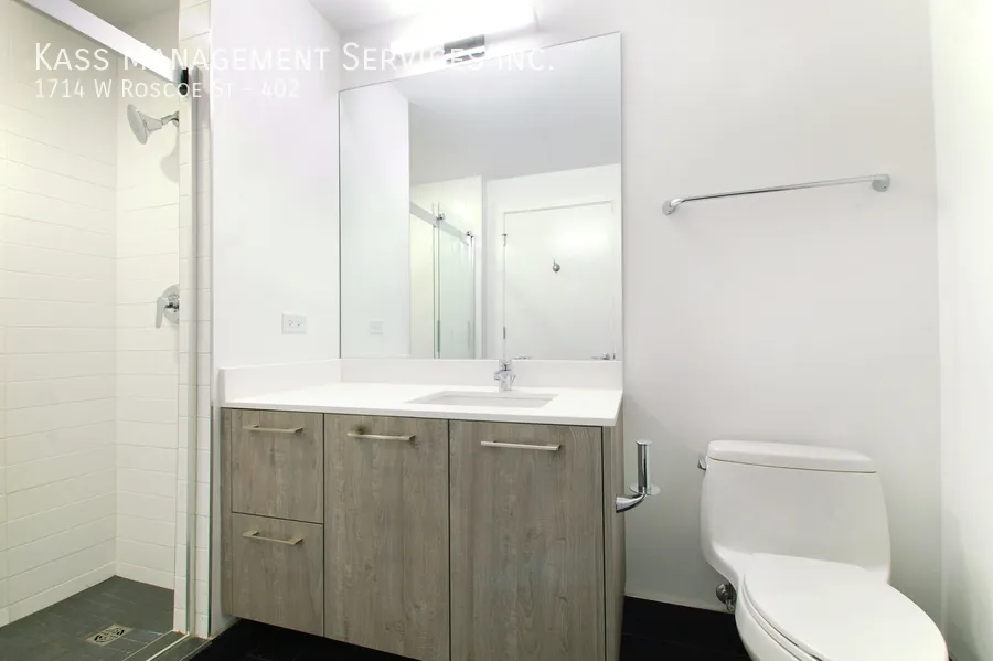 1714 W Roscoe St, ,  60657, USA 60657-unit#402-Chicago-IL