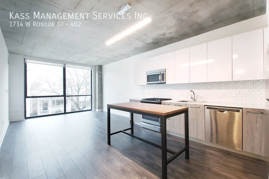 1714 W Roscoe St, ,  60657, USA 60657-unit#402-Chicago-IL