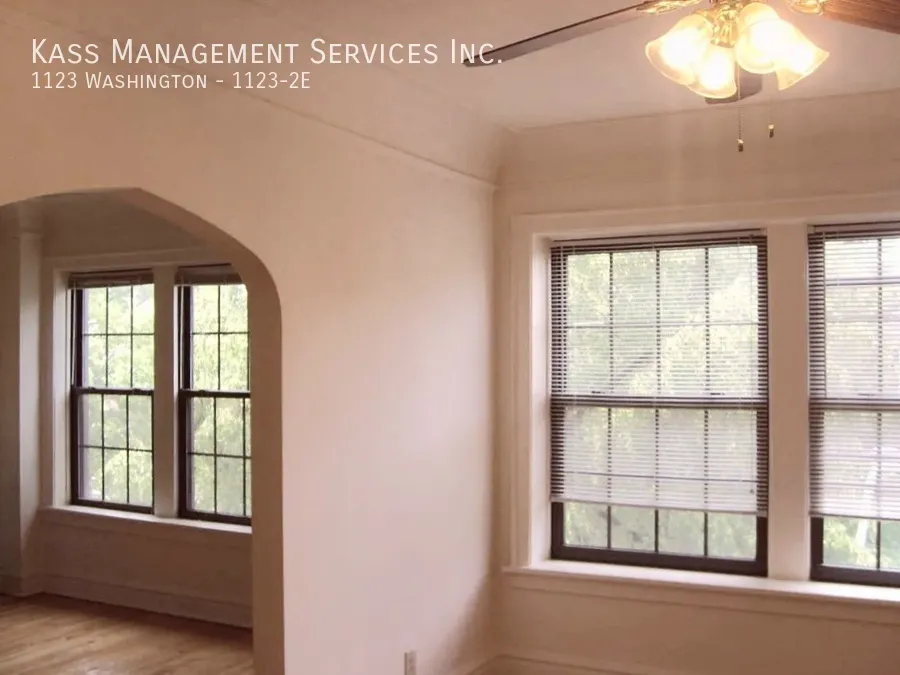 400 S Maple Ave, , 60302, USA 60302-unit#1123-2E-Oak Park-IL